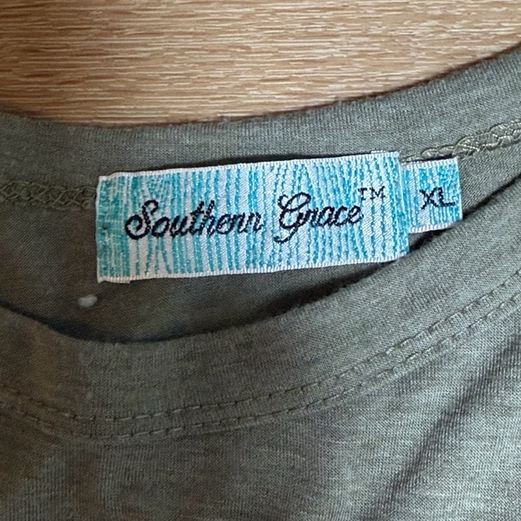 Southern Grace Texas Tee XL | Floral Cactus Texas Shirt | Gray Short Sleeve - Picture 4 of 5